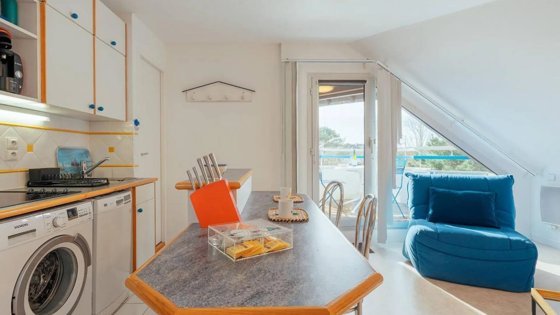 아파트 Studio Cosy A Carnac, Proche Plages, Avec Balcon, Parking, Et Equipements Modernes Pour 3 Personnes - Fr-1-477-45
